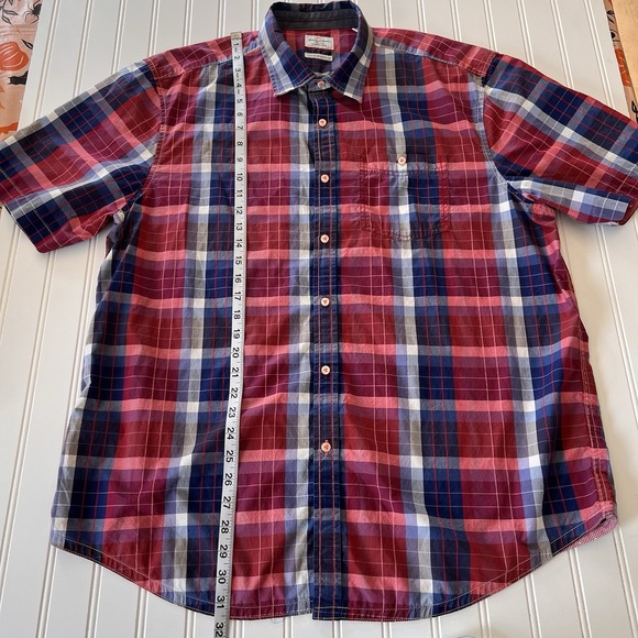 Tommy Bahama Men's Short Sleeve Button Up Shirt XL Red White Blue Plaid Cotton - Picture 6 of 8